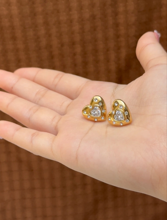 Diana studs