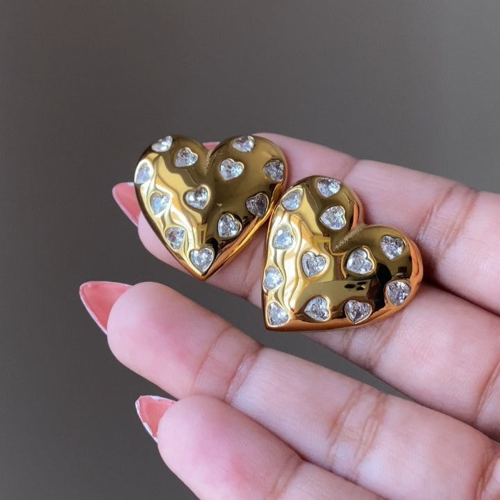 Amore studs