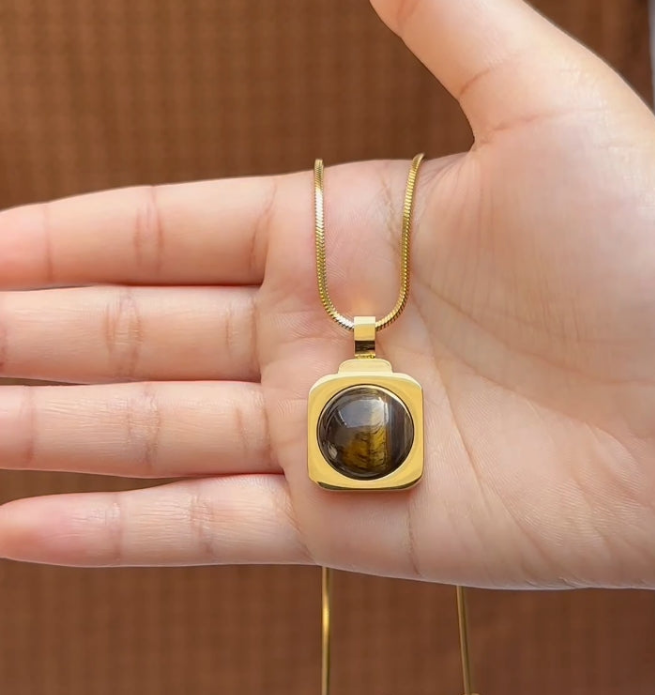 Tiger eye gem