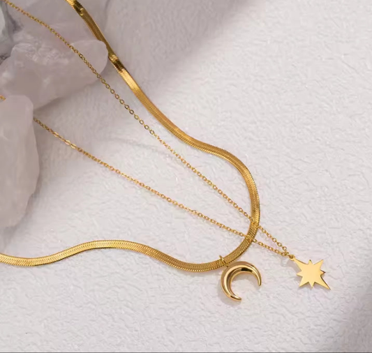 Lily layered pendent