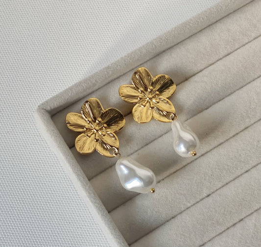 dainty earring